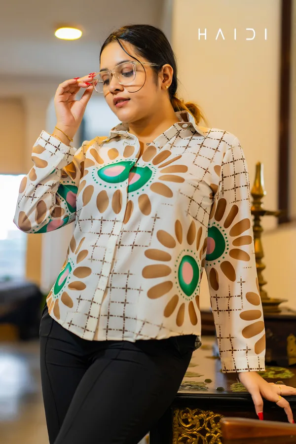 Long Sleeve Shirt Blouse - Geo Print - Brown Circular